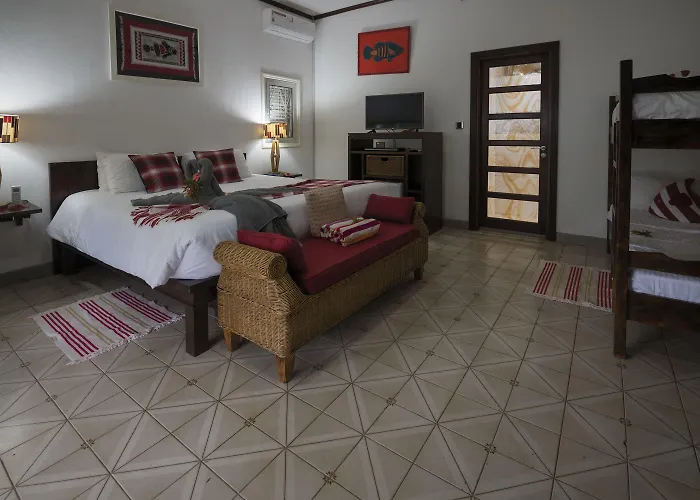 Hotel D'anse Boileau & Restaurant Chez Plume 4*
