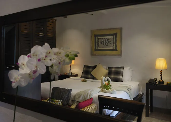 Hotel D'anse Boileau & Restaurant Chez Plume 4*