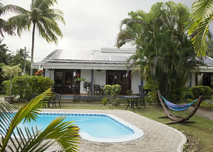 D'anse Boileau & Restaurant Chez Plume Anse Boileau