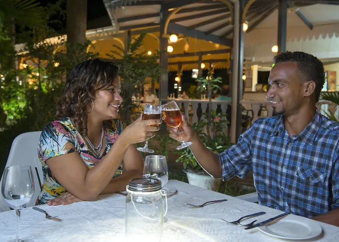 Hotel D'anse Boileau & Restaurant Chez Plume