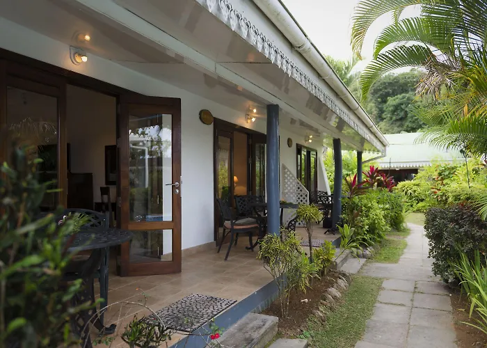 Hotel D'anse Boileau & Restaurant Chez Plume